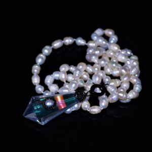 Crystal glass pearl necklace