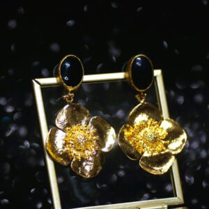 Shimmering Petal Earring ( Black-Onyx)