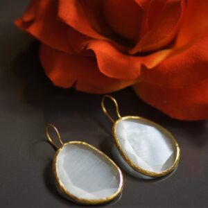 Sliced White Cat-eye Earrings (L)