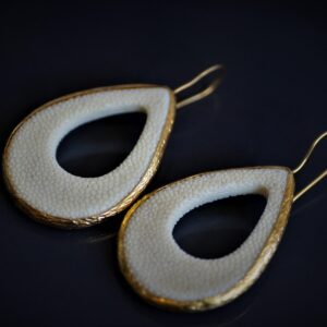 Stingray Teardrop Earrings (Cream)