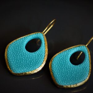 Stingray Diamond-Cut Earrings (Turquoise)