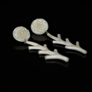 Horn leaf earring