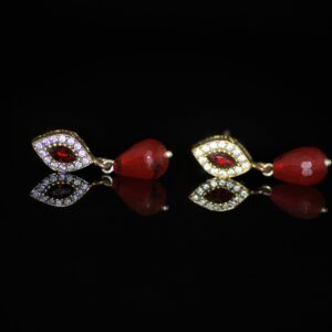 Red onyx and zirconia earring