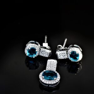 Duo blue-eyed zirconia set