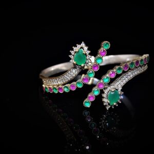 Jaipur cuff in Green and Red