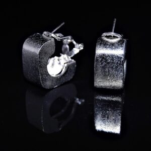 Structured silver earrings