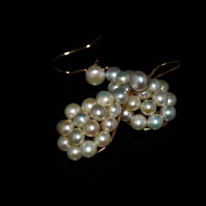 Victoria pearl earrings