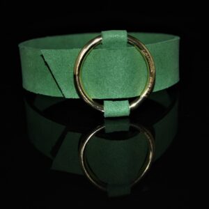 Sara choker in green